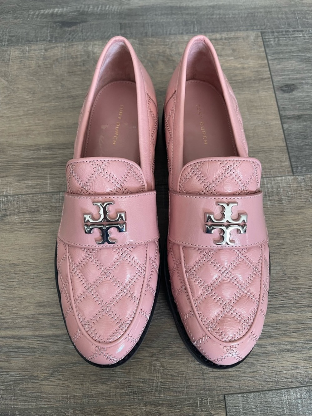 New TORY BURCH Mini Everly Chunky Patent
Loafer size 5 - Picture 2 of 9